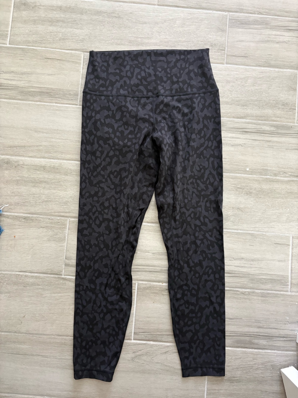 Lululemon High Rise Leggings - Black Leopard Formation Camo